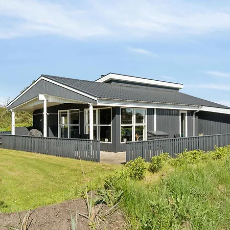 Dom wakacyjny Restored Summercottage Close To The Sea-beach *