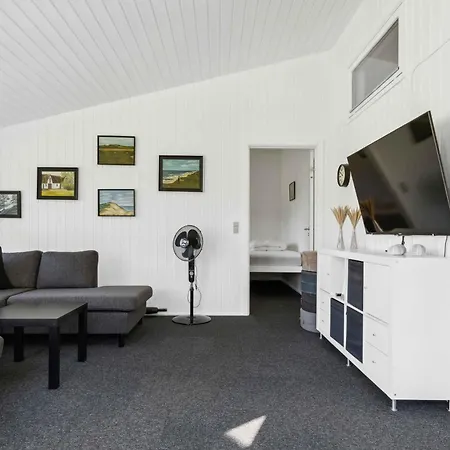 Restored Summercottage Close To The Sea-beach *