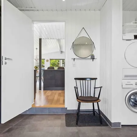 Restored Summercottage Close To The Seabeach Lønstrup