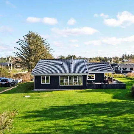 Restored Summercottage Close To The Sea-beach Lønstrup